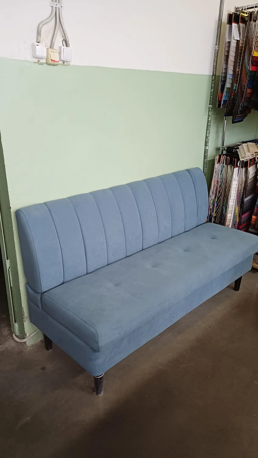 Образец из зала! Диван прямой с ящиком Алюр за 17 100 руб.!